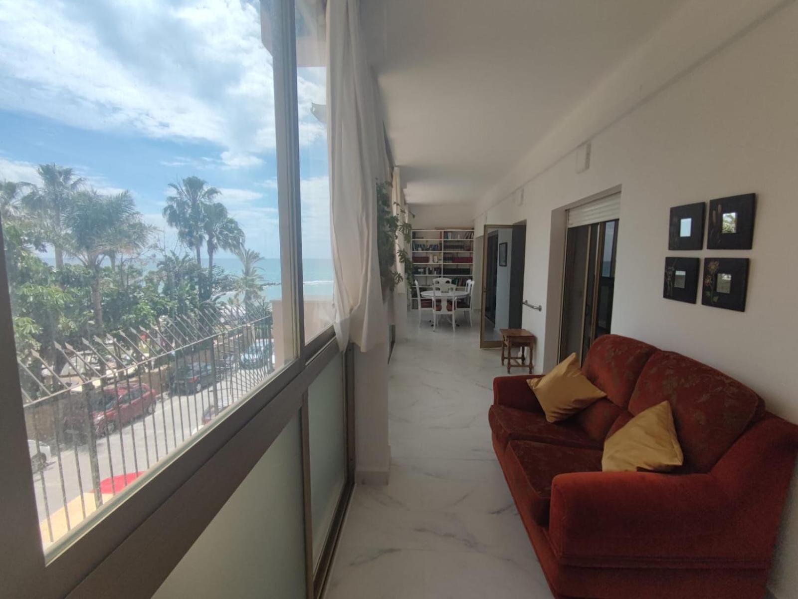 Mayoral Frontline Marbella Eksteriør bilde